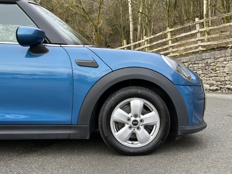 2021 (21) MINI CONVERTIBLE 1.5 Cooper Classic 2dr Auto 5085181