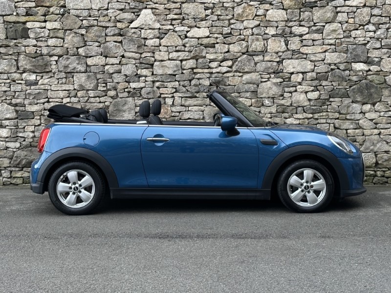 2021 (21) MINI CONVERTIBLE 1.5 Cooper Classic 2dr Auto 5085189