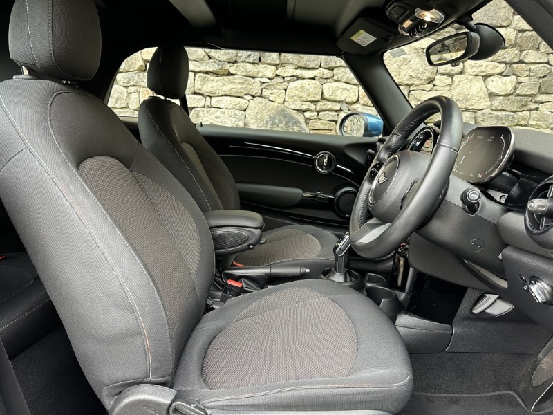 2021 (21) MINI CONVERTIBLE 1.5 Cooper Classic 2dr Auto 5085135