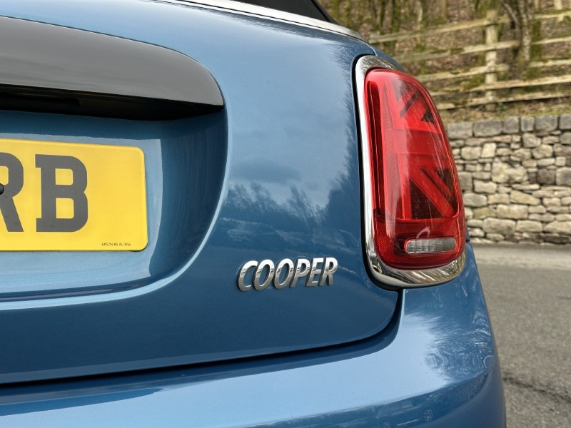 2021 (21) MINI CONVERTIBLE 1.5 Cooper Classic 2dr Auto 5085131