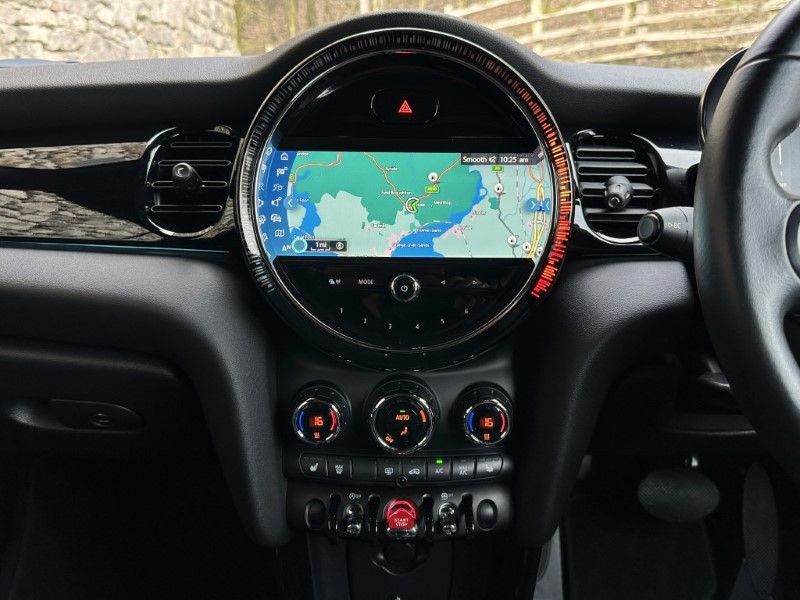 2021 (21) MINI CONVERTIBLE 1.5 Cooper Classic 2dr Auto 5085143