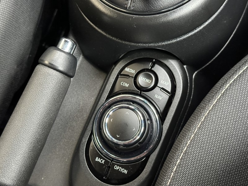 2021 (21) MINI CONVERTIBLE 1.5 Cooper Classic 2dr Auto 5085145