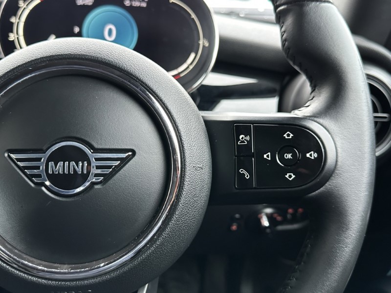 2021 (21) MINI CONVERTIBLE 1.5 Cooper Classic 2dr Auto 5086856