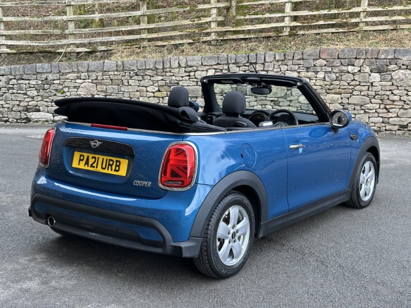 2021 (21) MINI CONVERTIBLE 1.5 Cooper Classic 2dr Auto 5085185