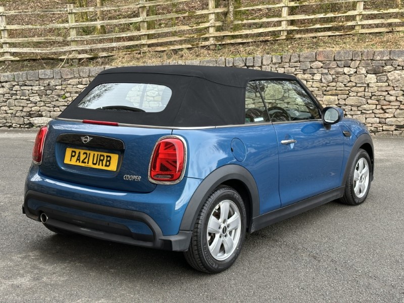 2021 (21) MINI CONVERTIBLE 1.5 Cooper Classic 2dr Auto 5085184