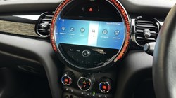 2021 (21) MINI CONVERTIBLE 1.5 Cooper Classic 2dr Auto 5085171