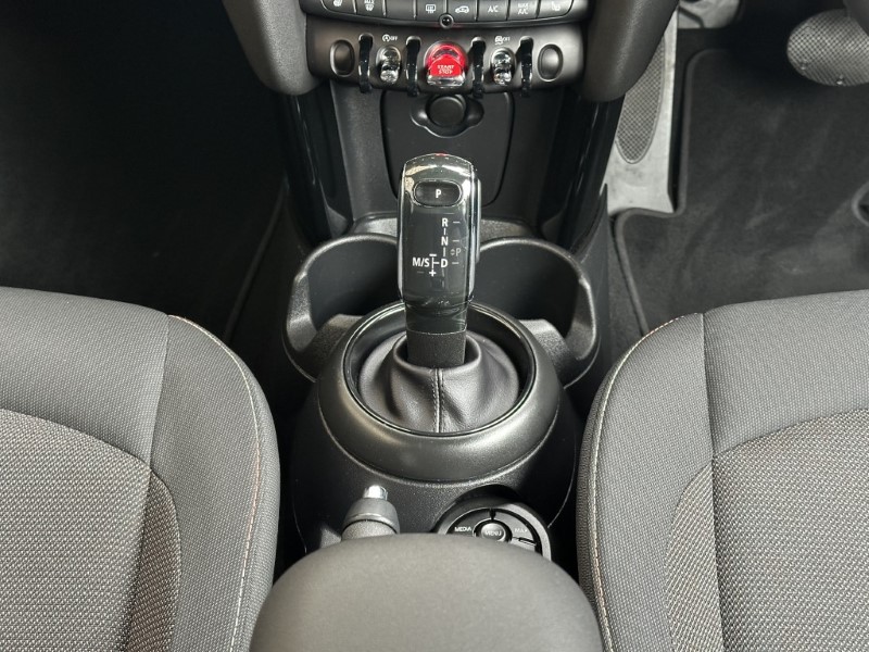 2021 (21) MINI CONVERTIBLE 1.5 Cooper Classic 2dr Auto 5085141