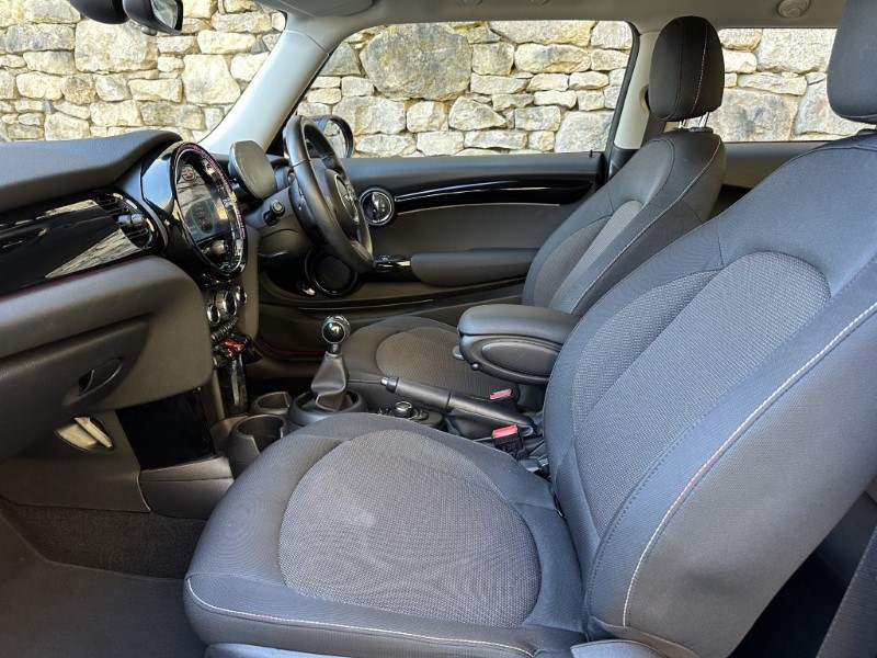 2022 (71) MINI HATCHBACK 1.5 Cooper Classic 3dr 5125544