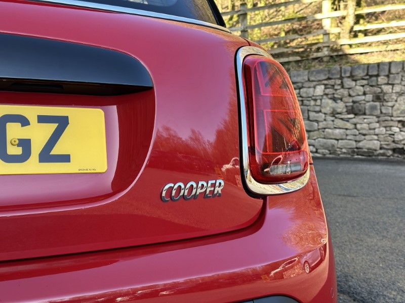 2022 (71) MINI HATCHBACK 1.5 Cooper Classic 3dr 5125519