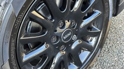 2022 (71) MINI HATCHBACK 1.5 Cooper Classic 3dr 5125574