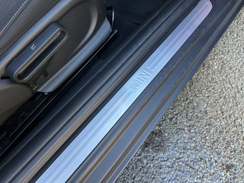 2022 (71) MINI HATCHBACK 1.5 Cooper Classic 3dr 5125523