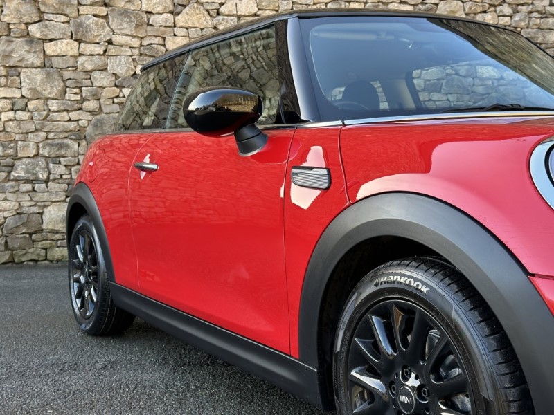 2022 (71) MINI HATCHBACK 1.5 Cooper Classic 3dr 5125573