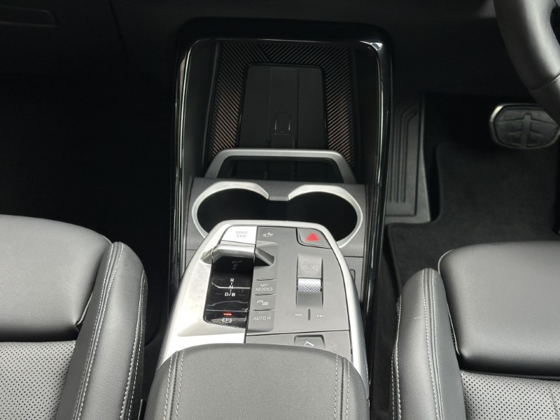 2025 (25) BMW iX1 150kW eDrive20 M Sport 65kWh 5dr Auto 5098475