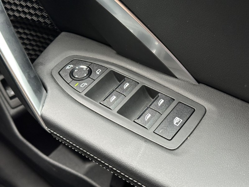 2025 (25) BMW iX1 150kW eDrive20 M Sport 65kWh 5dr Auto 5098482