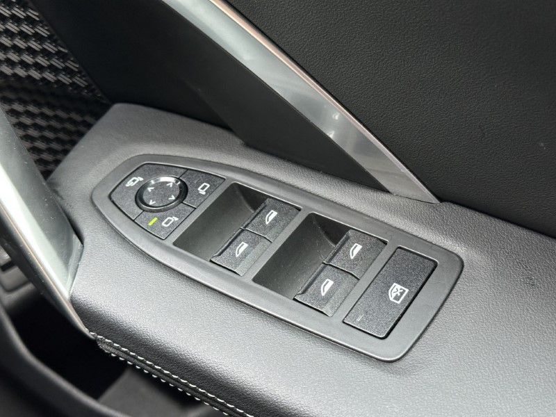 2025 (25) BMW iX1 150kW eDrive20 M Sport 65kWh 5dr Auto 5103493