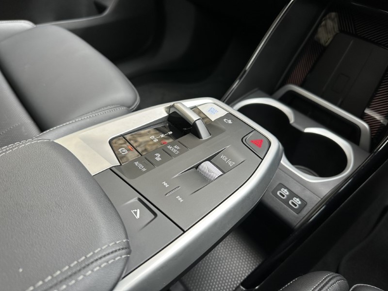 2025 (25) BMW iX1 150kW eDrive20 M Sport 65kWh 5dr Auto 5103489