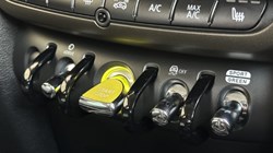 2023 (23) MINI COUNTRYMAN 1.5 Cooper S E Classic Premium ALL4 PHEV 5dr Auto 5105695