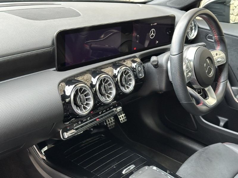 2022 (72) MERCEDES-BENZ A CLASS A180 AMG Line Premium Plus Night Edition 4dr Auto 5146610