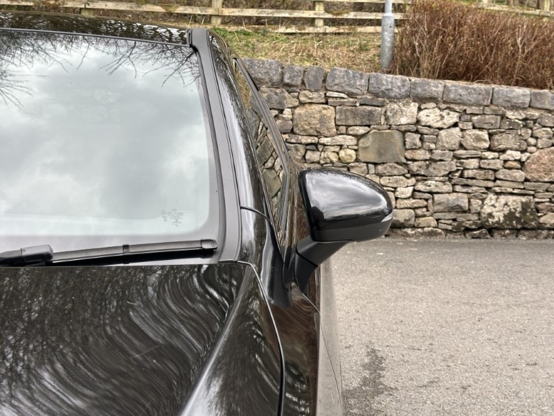 2022 (72) MERCEDES-BENZ A CLASS A180 AMG Line Premium Plus Night Edition 4dr Auto 5146625