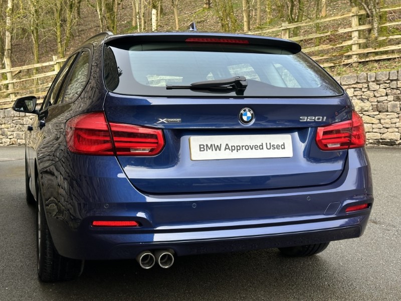 2018 (18) BMW 3 SERIES 320i xDrive SE 5dr Touring  5157387