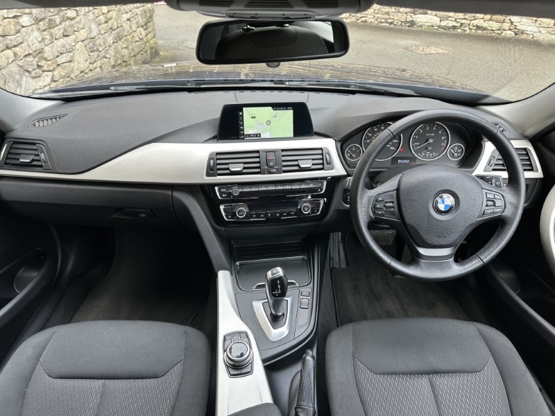 2018 (18) BMW 3 SERIES 320i xDrive SE 5dr Touring  5157398