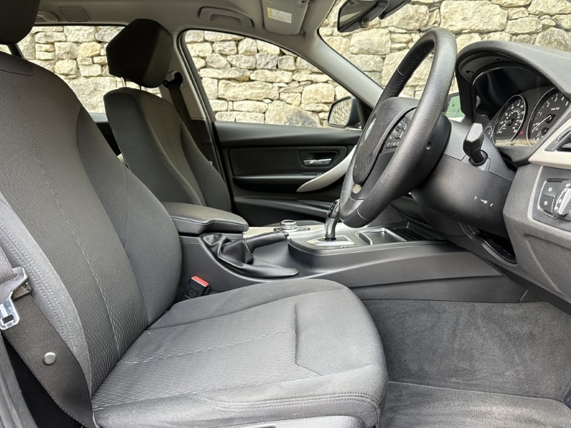 2018 (18) BMW 3 SERIES 320i xDrive SE 5dr Touring  5157392