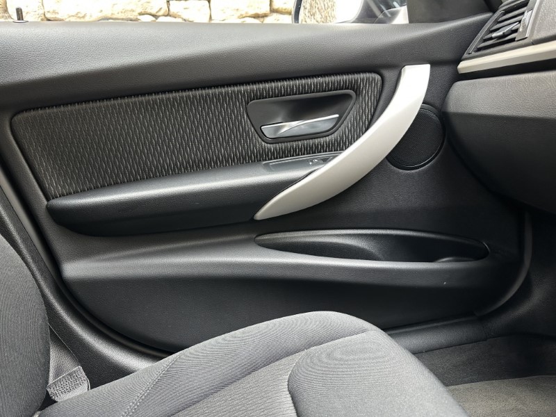 2018 (18) BMW 3 SERIES 320i xDrive SE 5dr Touring  5157404