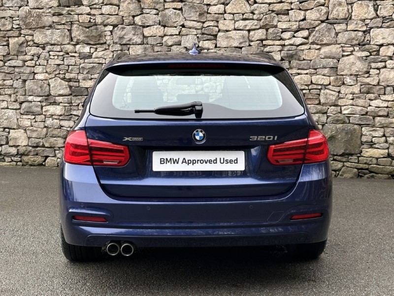 2018 (18) BMW 3 SERIES 320i xDrive SE 5dr Touring  5157422