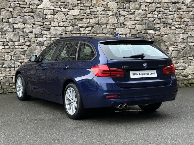 2018 (18) BMW 3 SERIES 320i xDrive SE 5dr Touring 