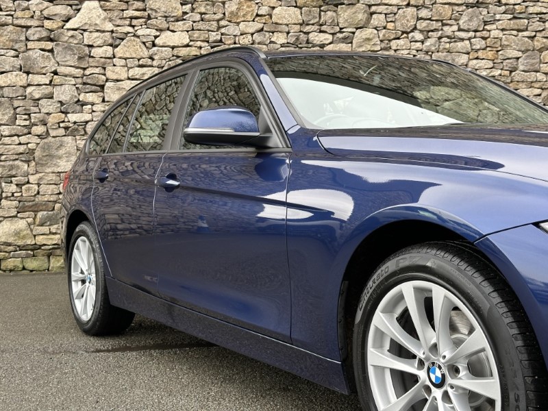 2018 (18) BMW 3 SERIES 320i xDrive SE 5dr Touring  5157448