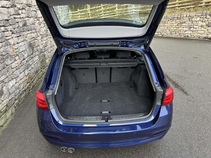 2018 (18) BMW 3 SERIES 320i xDrive SE 5dr Touring  5157384