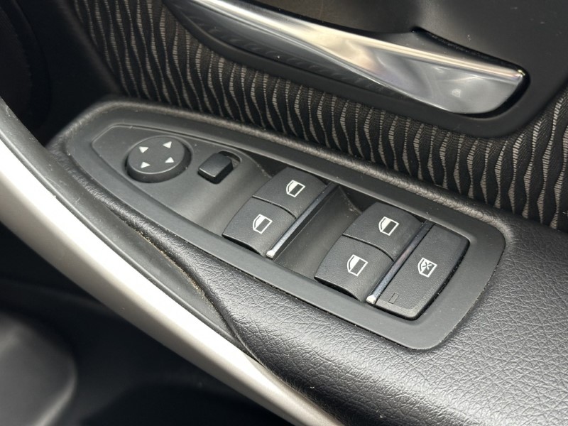 2018 (18) BMW 3 SERIES 320i xDrive SE 5dr Touring  5157405