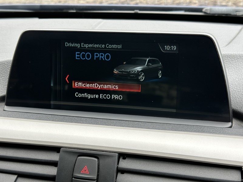 2018 (18) BMW 3 SERIES 320i xDrive SE 5dr Touring  5157437