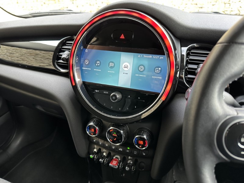 2021 (21) MINI HATCHBACK 1.5 Cooper Classic 3dr Auto 5146435