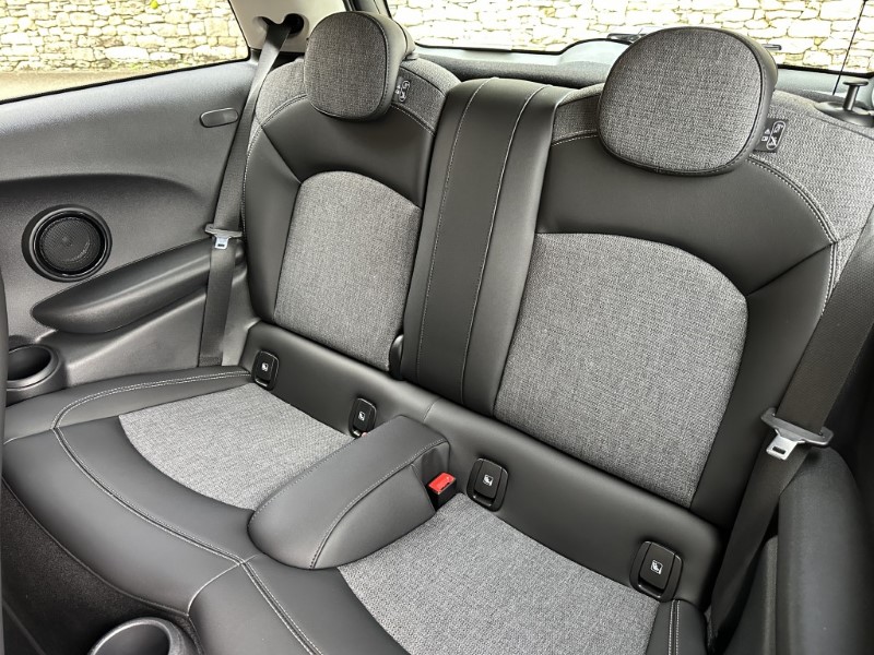 2021 (21) MINI HATCHBACK 1.5 Cooper Classic 3dr Auto 5146425