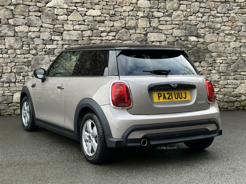 2021 (21) MINI HATCHBACK 1.5 Cooper Classic 3dr Auto