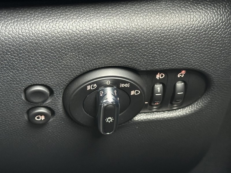 2021 (21) MINI HATCHBACK 1.5 Cooper Classic 3dr Auto 5146408