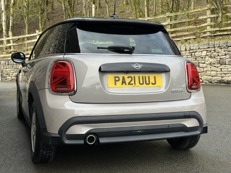2021 (21) MINI HATCHBACK 1.5 Cooper Classic 3dr Auto 5146387