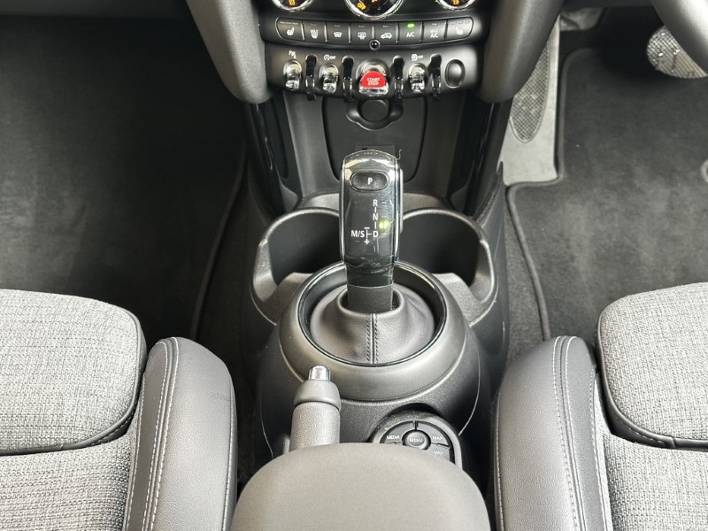 2021 (21) MINI HATCHBACK 1.5 Cooper Classic 3dr Auto 5146398