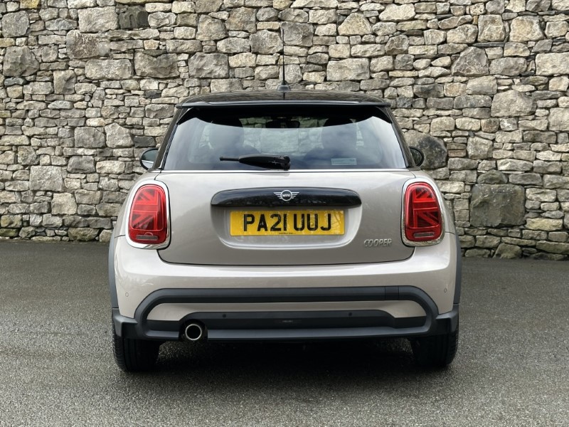 2021 (21) MINI HATCHBACK 1.5 Cooper Classic 3dr Auto 5146422