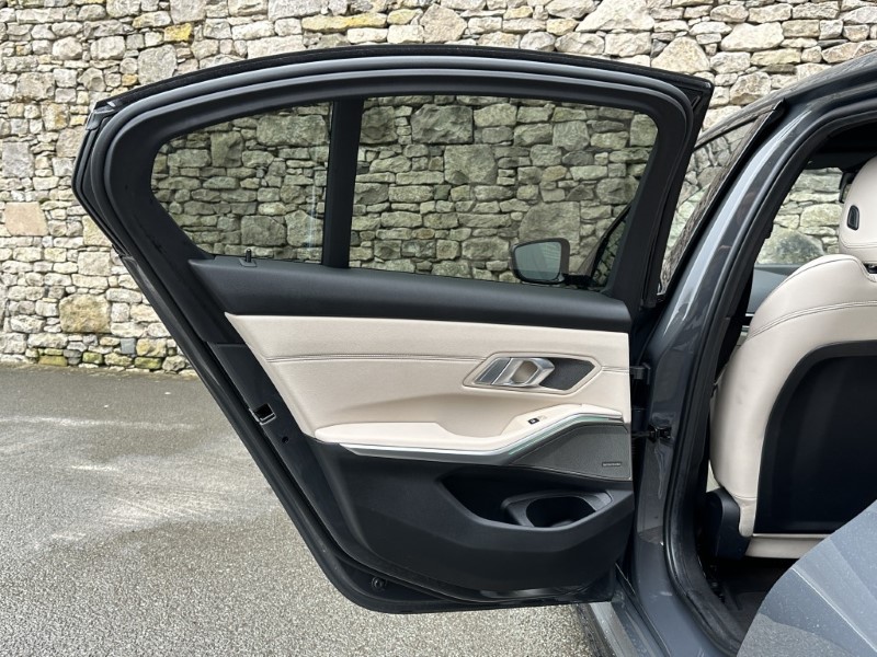 2021 (21) BMW 3 SERIES M340i xDrive MHT 4dr 5154713