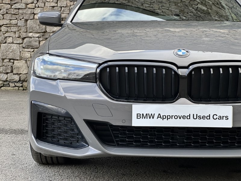 2021 (21) BMW 5 SERIES 520d xDrive MHT M Sport Touring  5167642