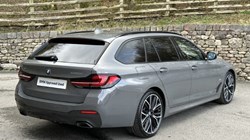 2021 (21) BMW 5 SERIES 520d xDrive MHT M Sport Touring 5167649