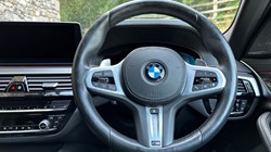 2021 (21) BMW 5 SERIES 520d xDrive MHT M Sport Touring 5155072
