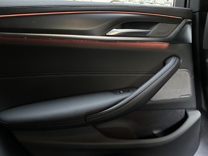 2021 (21) BMW 5 SERIES 520d xDrive MHT M Sport Touring  5155074