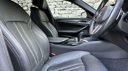 2021 (21) BMW 5 SERIES 520d xDrive MHT M Sport Touring 5155066