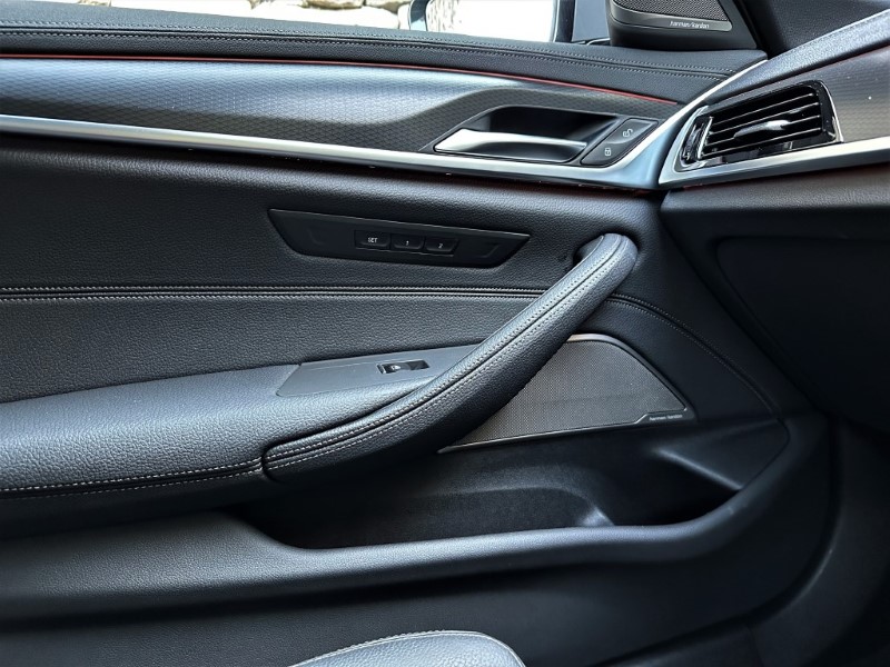 2021 (21) BMW 5 SERIES 520d xDrive MHT M Sport Touring  5155085