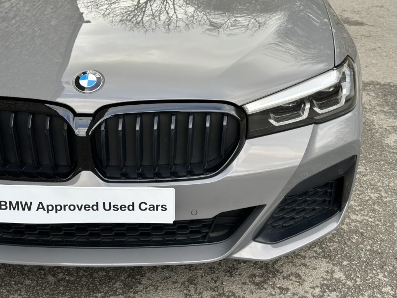 2021 (21) BMW 5 SERIES 520d xDrive MHT M Sport Touring  5167621
