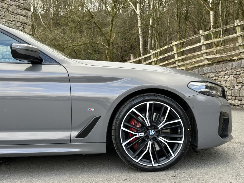 2021 (21) BMW 5 SERIES 520d xDrive MHT M Sport Touring  5167645