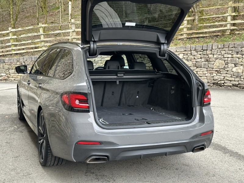 2021 (21) BMW 5 SERIES 520d xDrive MHT M Sport Touring  5167616